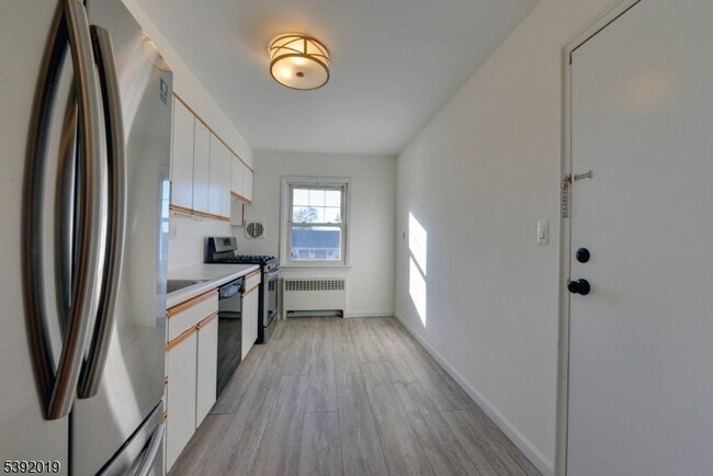 Building Photo - 255 Bogert Rd