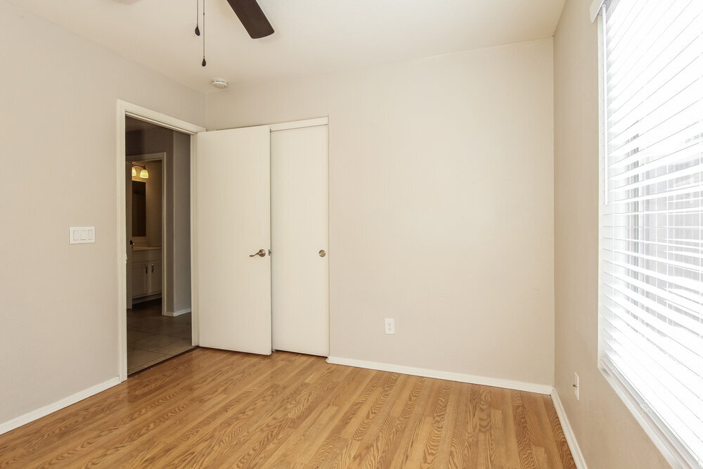 Building Photo - 2513 N 114th Ave