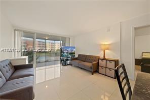 Building Photo - 1710 NE 191st St