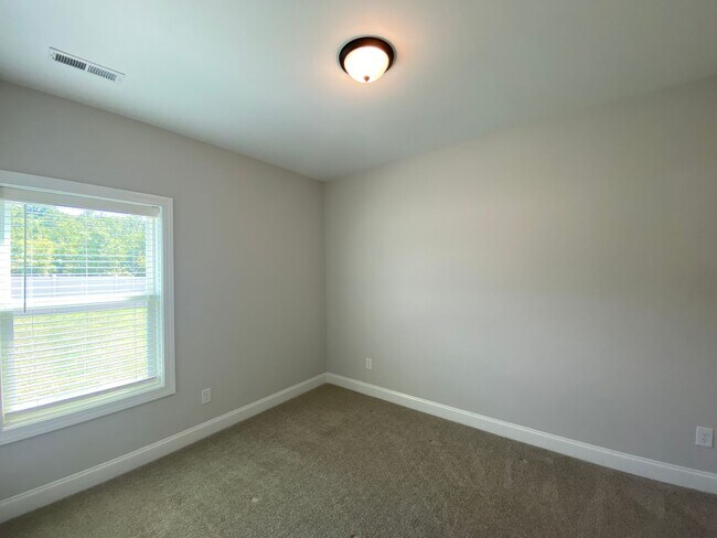 Building Photo - 6260 Kershaw Mdws Rd