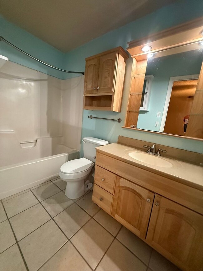 Building Photo - For Rent – 3 Bed | 2 Bath Duplex in Broken Arrow Schools