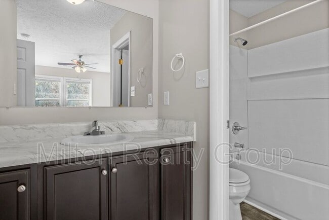 Building Photo - 6748 Willowbrook Dr