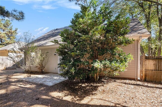 Building Photo - 1414 N Hampton Dr