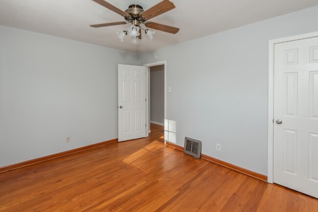 Building Photo - 10701 St Henry Ln