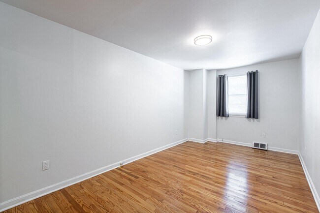 Building Photo - 432 N Patrick St