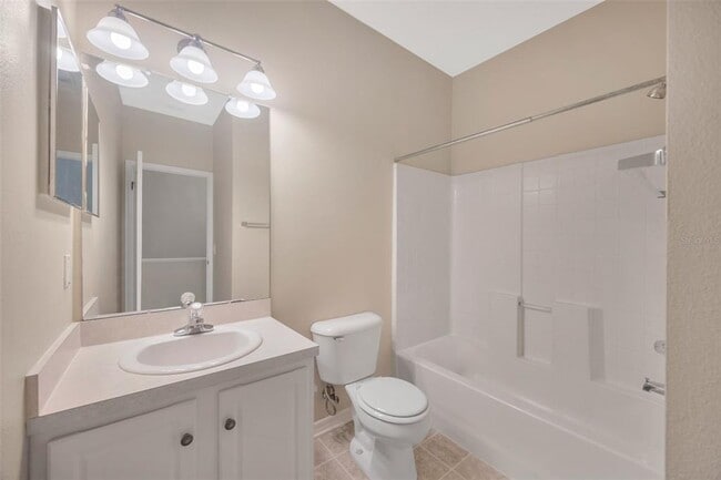 Building Photo - 5809 Fishhawk Ridge Dr