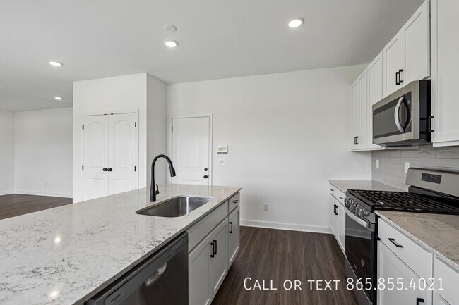 Building Photo - 515 Forsberg Ct