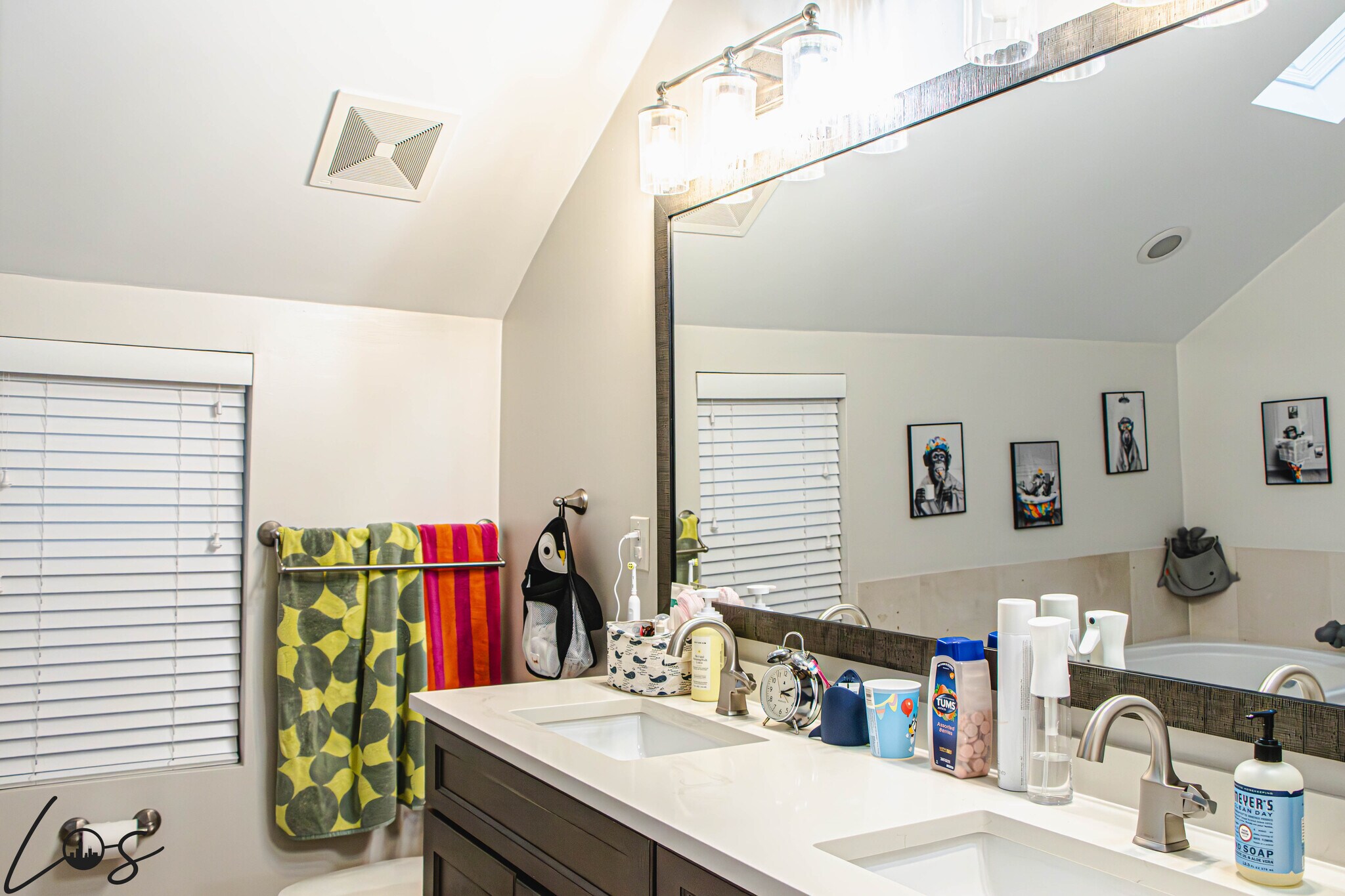 Building Photo - 1023 N Winchester Ave