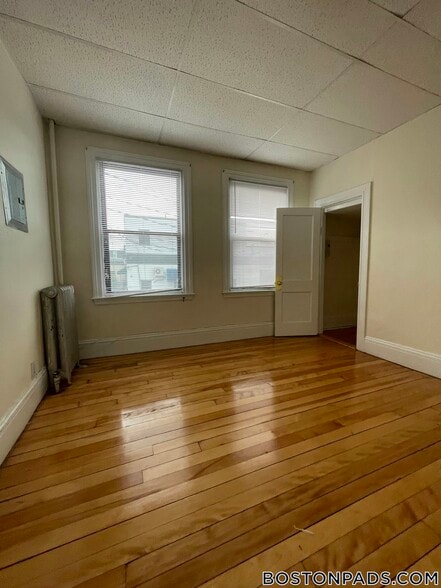 Building Photo - 441 Cambridge St