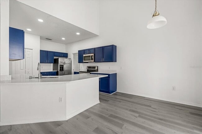 Building Photo - 521 Bromley Ct