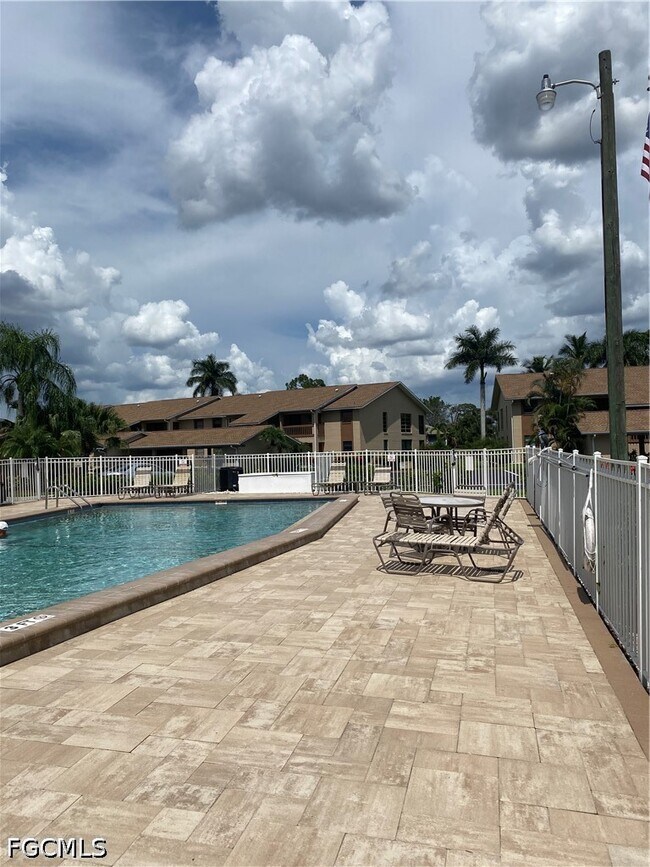 Building Photo - 15370 Transit Ct
