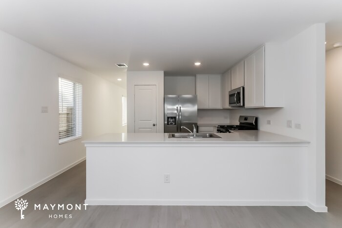 Building Photo - 3057 Majestic Sunrise Dr