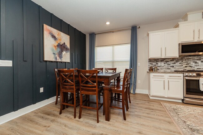 Building Photo - 1106 Shoal River Dr