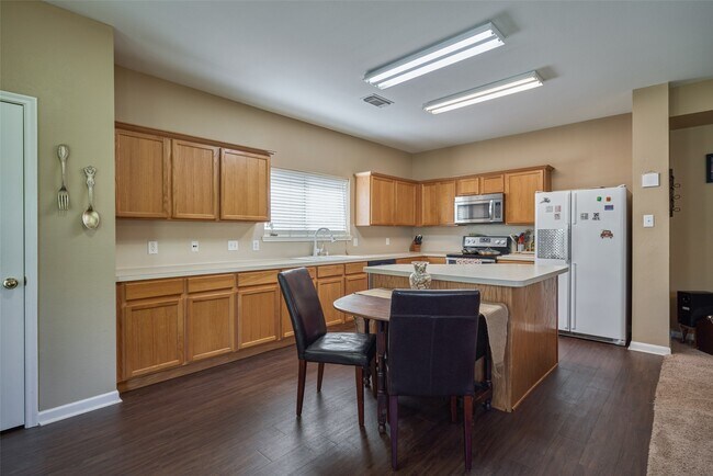 Building Photo - 6214 Channelbrook Ln