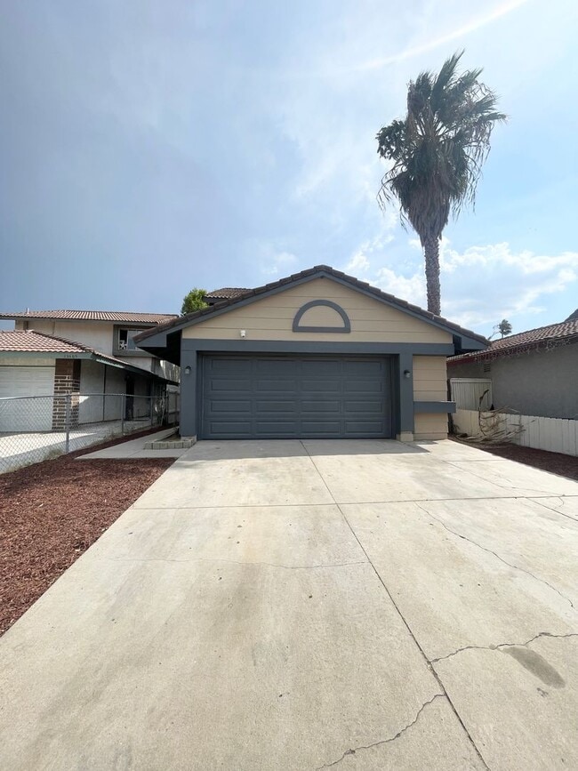 Primary Photo - 23461 Challis Ct