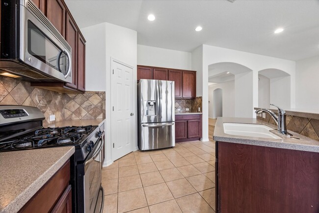 Building Photo - Newly Renovated Single-Story Home