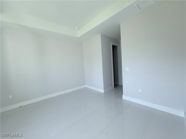 Building Photo - 2266 Desoto Blvd S