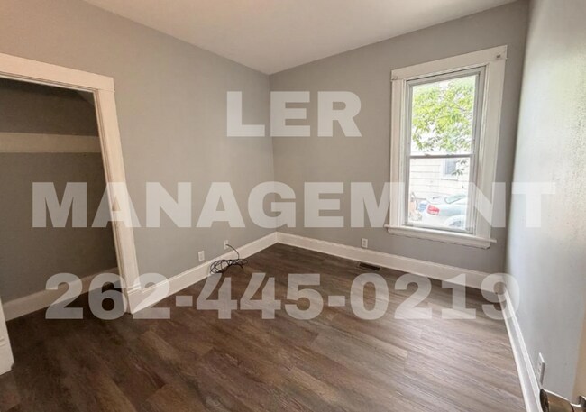 Building Photo - 2112 53rd St