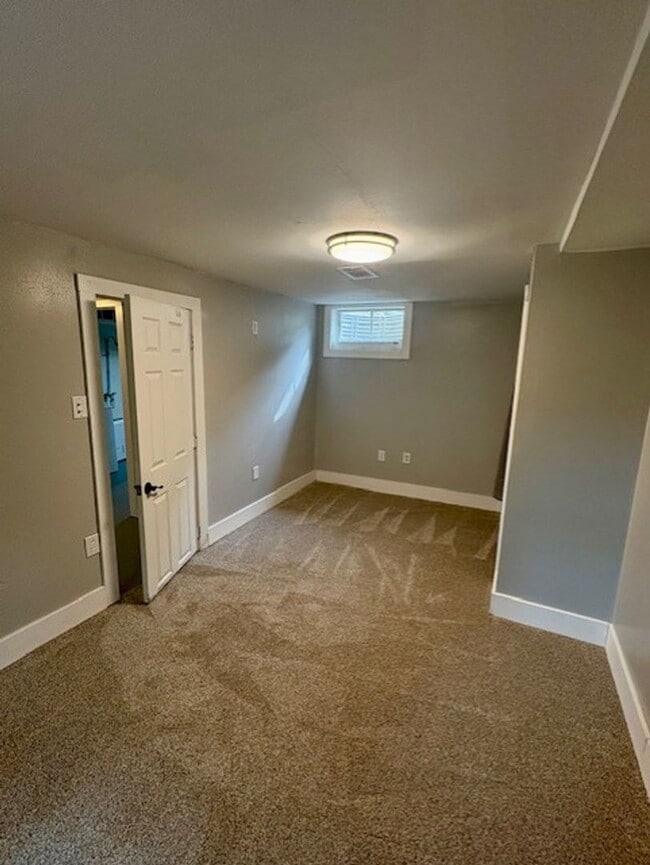 Building Photo - Charming 4-Bedroom Home in the Heart of Wi...