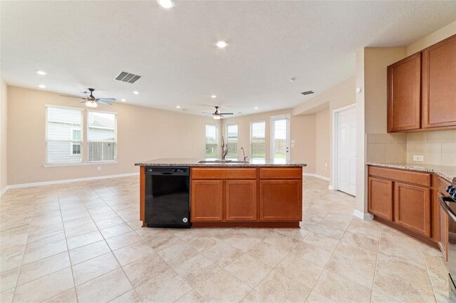 Building Photo - 14735 Cypress Creek Landing