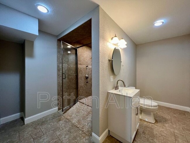 Building Photo - 212 Appleton Dr