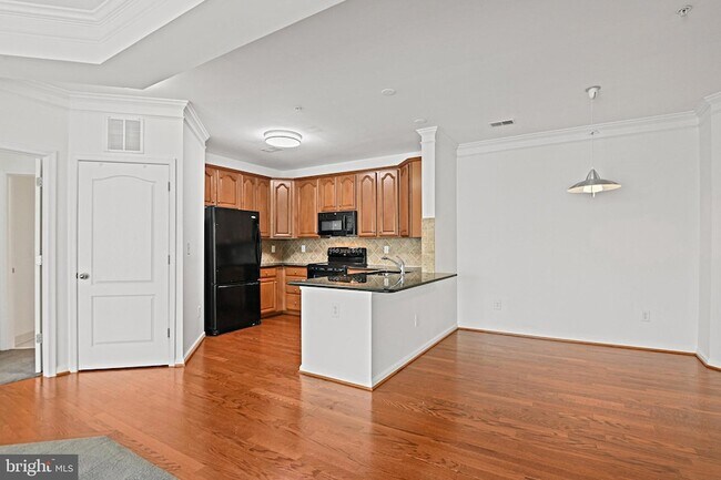 Building Photo - 24701 Byrne Meadow Square