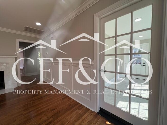 Building Photo - Spacious 3 bedroom home now available in Spartanburg!