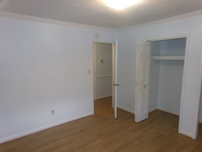 Building Photo - 406 75th Ave N