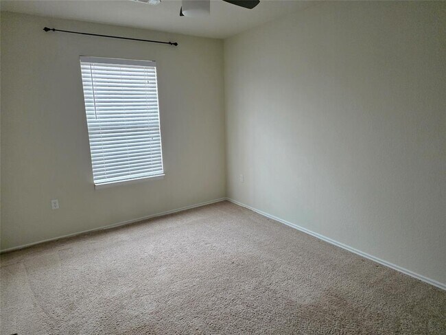 Building Photo - 14008 Eucalyptus Bnd