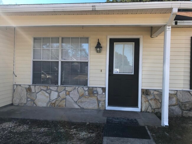 Building Photo - 113 Oak Terrace Dr