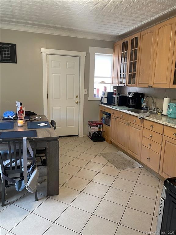 Building Photo - 259 Olivia St