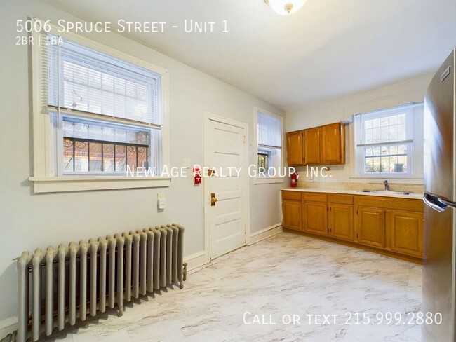 Building Photo - Large Two Bedroom Apartment in University ...