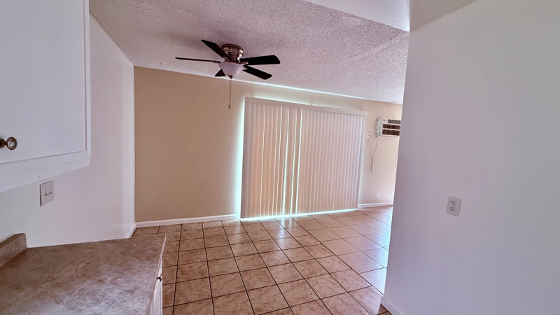Building Photo - 1167 E Badillo St