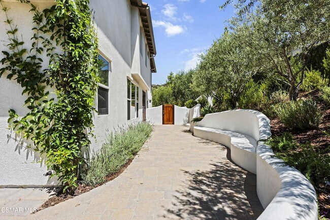 Building Photo - 4372 Via Juanita