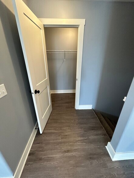 Building Photo - 2960 Shanes Way