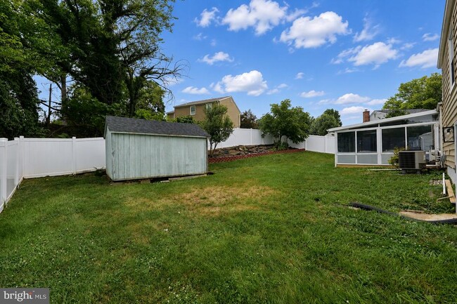 Building Photo - 1414 King William Dr