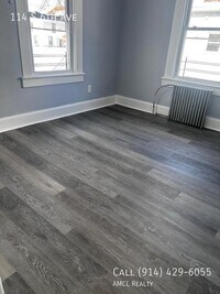 Building Photo - 114 S 6th Ave