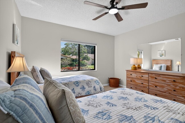 Building Photo - 870 NW 32nd Ave