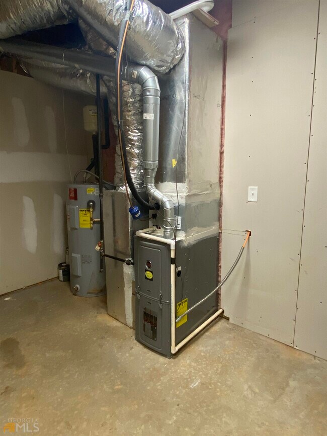 Building Photo - 5120 Roxton Ln