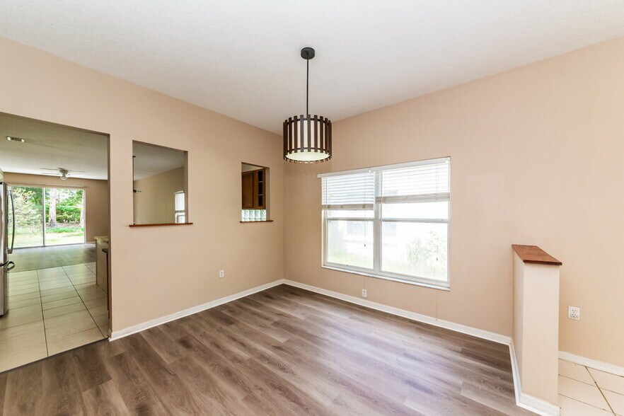 Building Photo - 12336 Hollybush Terrace
