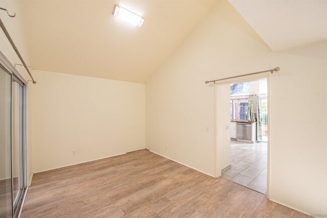 Building Photo - 11323 Caminito Corriente