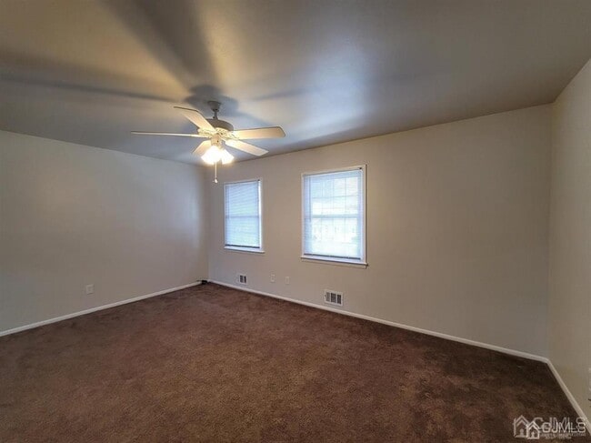 Building Photo - 94 Garfield Ave