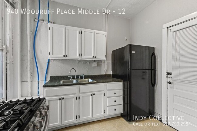 Building Photo - 940 Woodruff Place Middle Dr