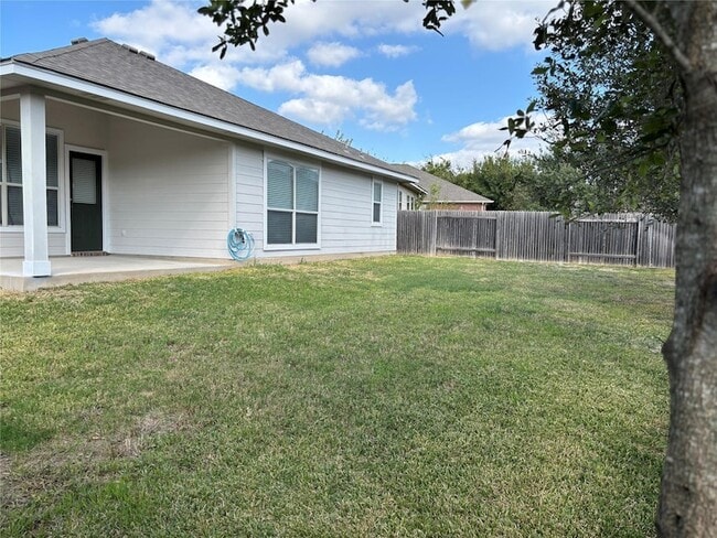 Building Photo - 1717 Bowerton Dr