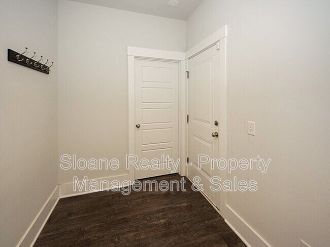 Building Photo - 2874 Stonestown Dr