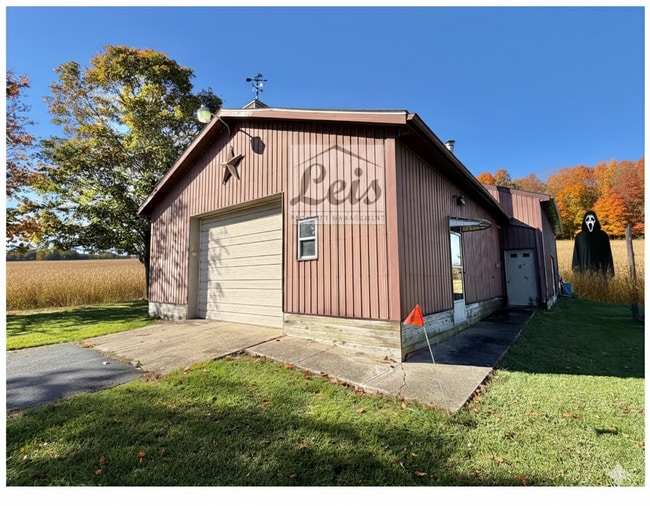 Building Photo - 3520 Ditmer Rd