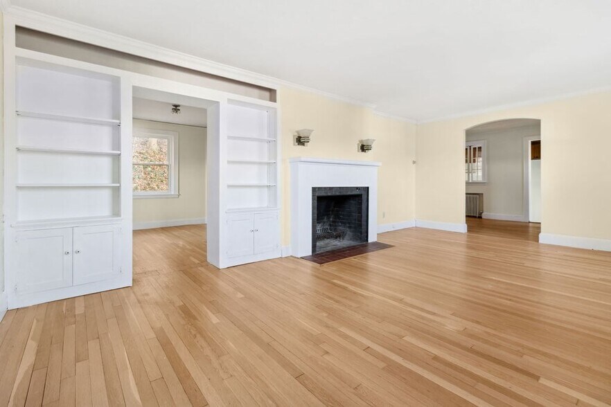 Building Photo - 43 Northbourne Rd