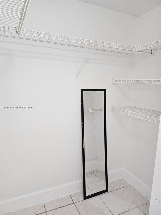 Building Photo - 10641 SW 108th Ave