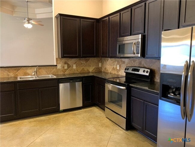 Building Photo - 235 Anne Louise Dr