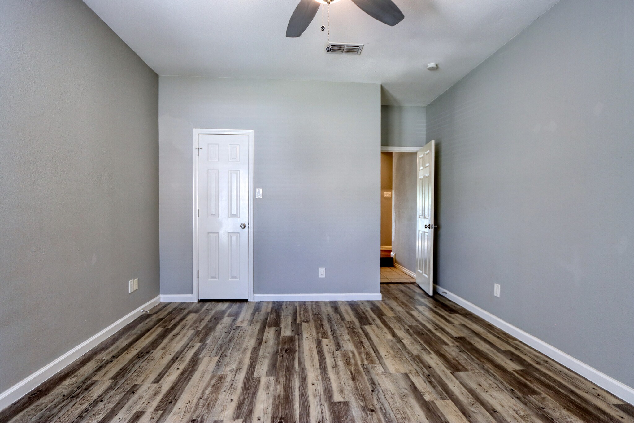 Building Photo - 317 Benjamin St